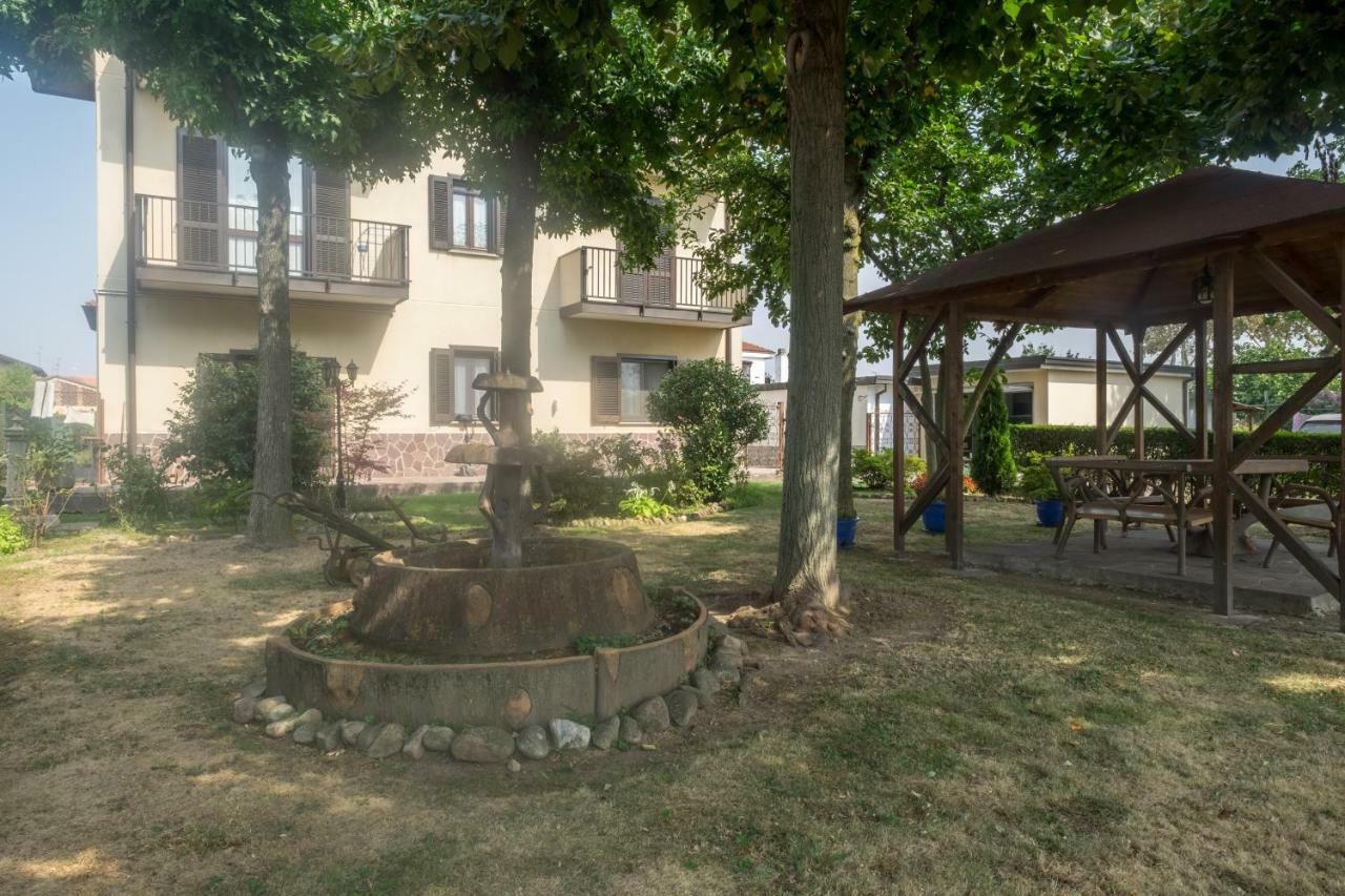 B&B Le Camelie Bareggio Luaran gambar