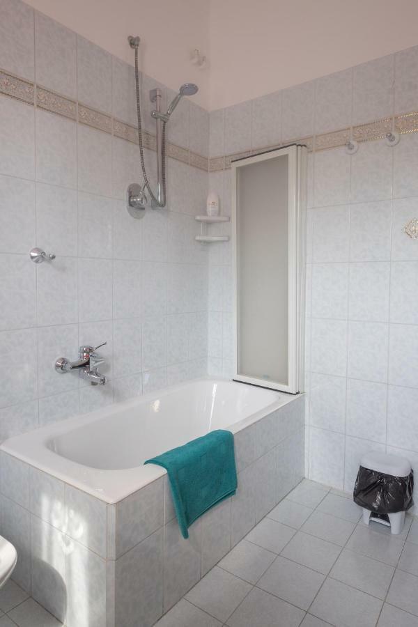 B&B Le Camelie Bareggio Luaran gambar