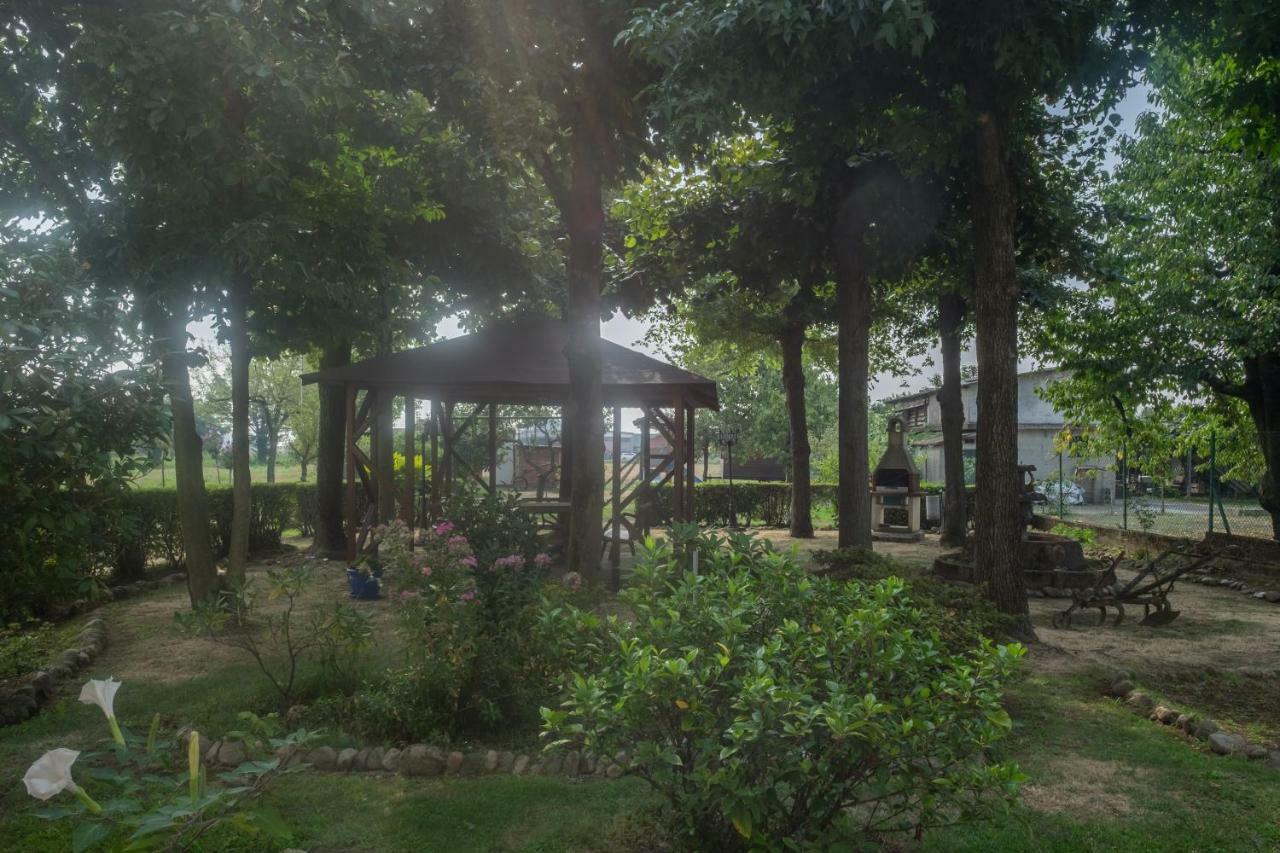 B&B Le Camelie Bareggio Luaran gambar